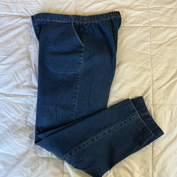 Croft & Barrow pull on jeans. Women’s 14P REGULAR. Front pockets only. - Picture 1 of 14